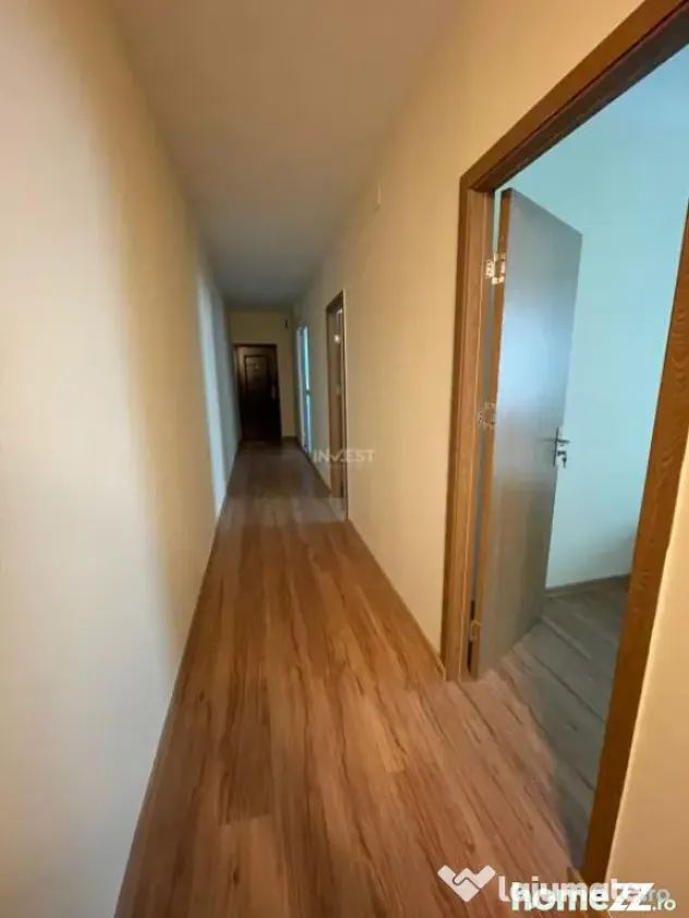 Apartament 3 camere, decomandat, zona Pacurari- Piata Pacura