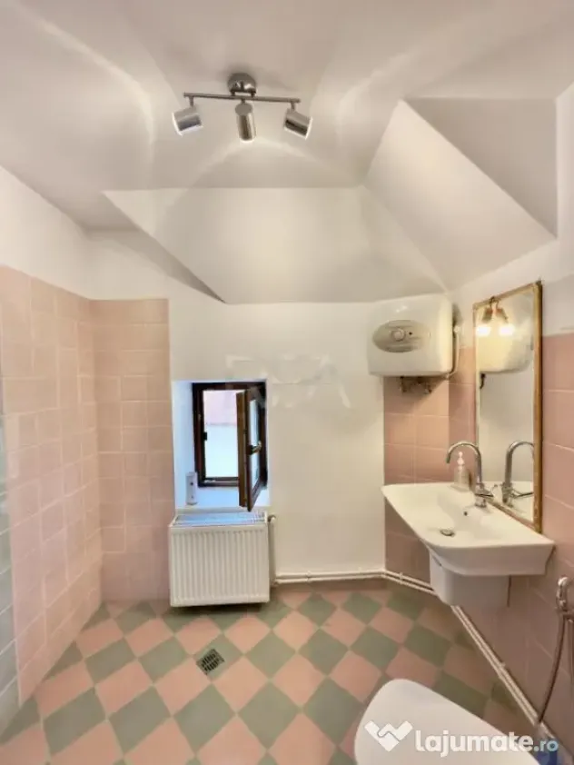 Apartament 3 camere în vilă – zona Capitale / Dorobanți