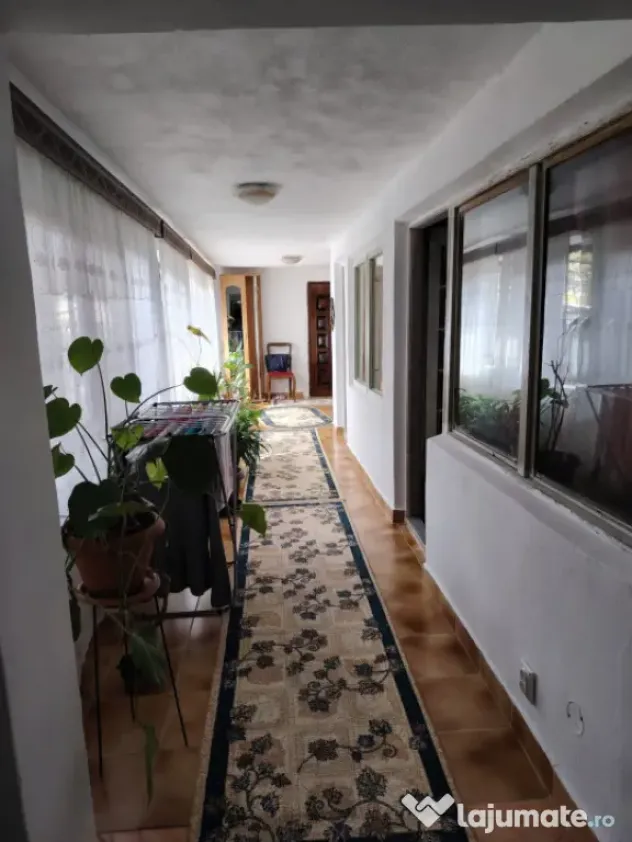 Casă cu potențial, excelent, lângă Medicină și Spitalu