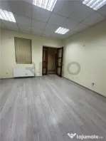 RECO Spatiu Comercial, Central