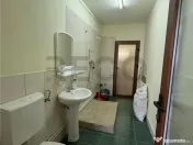 RECO Spatiu Comercial, Central 