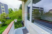 Apartament cu 3 camere de vanzare Victor Babeș etaj 1 