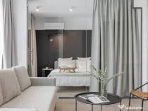 Perete de compartimentare din sticlă cu ușă din sticlă