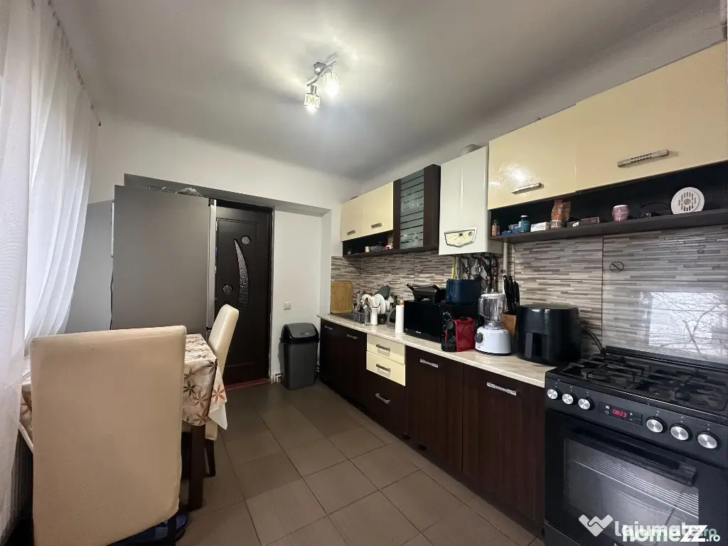 VIGAFON - Casa 4 camere zona Traian