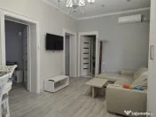 Apartament 3 camere la casa ,ultracentral, 550 E neg. Com... 
