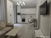Apartament 3 camere la casa ,ultracentral, 550 E neg. Com... 