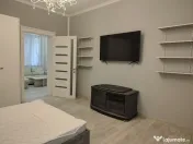 Apartament 3 camere la casa ,ultracentral, 550 E neg. Com... 