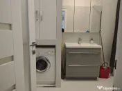 Apartament 3 camere la casa ,ultracentral, 550 E neg. Com... 