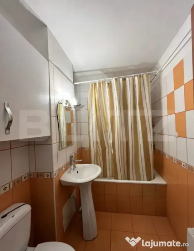 Apartament 3 camere, 2 băi, 66 mp – zona Unirii