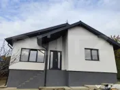 Casă parter cu panoramă deosebită, acces excelent și toa 