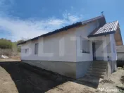 Casă parter cu panoramă deosebită, acces excelent și toa 