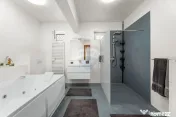 Casă cu 5 camere de vânzare - Aradul Nou 