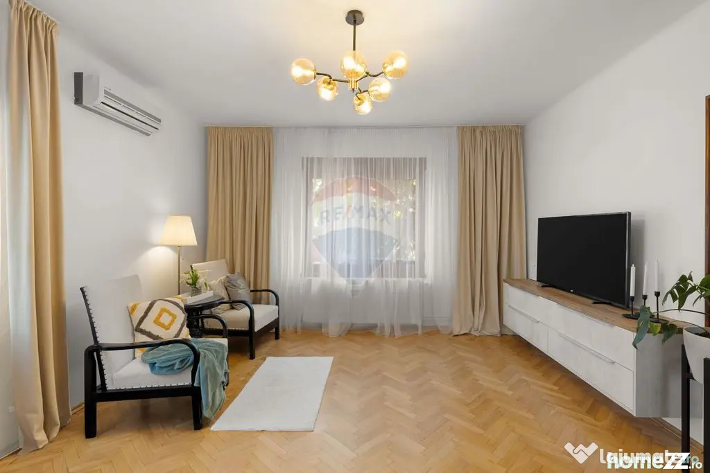 Casă cu 5 camere de vânzare - Aradul Nou