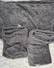 Răsfăț Suprem: Set Lenjerie Pat King Cocolino – Textură „Cloud-Soft” Gri Inchis 