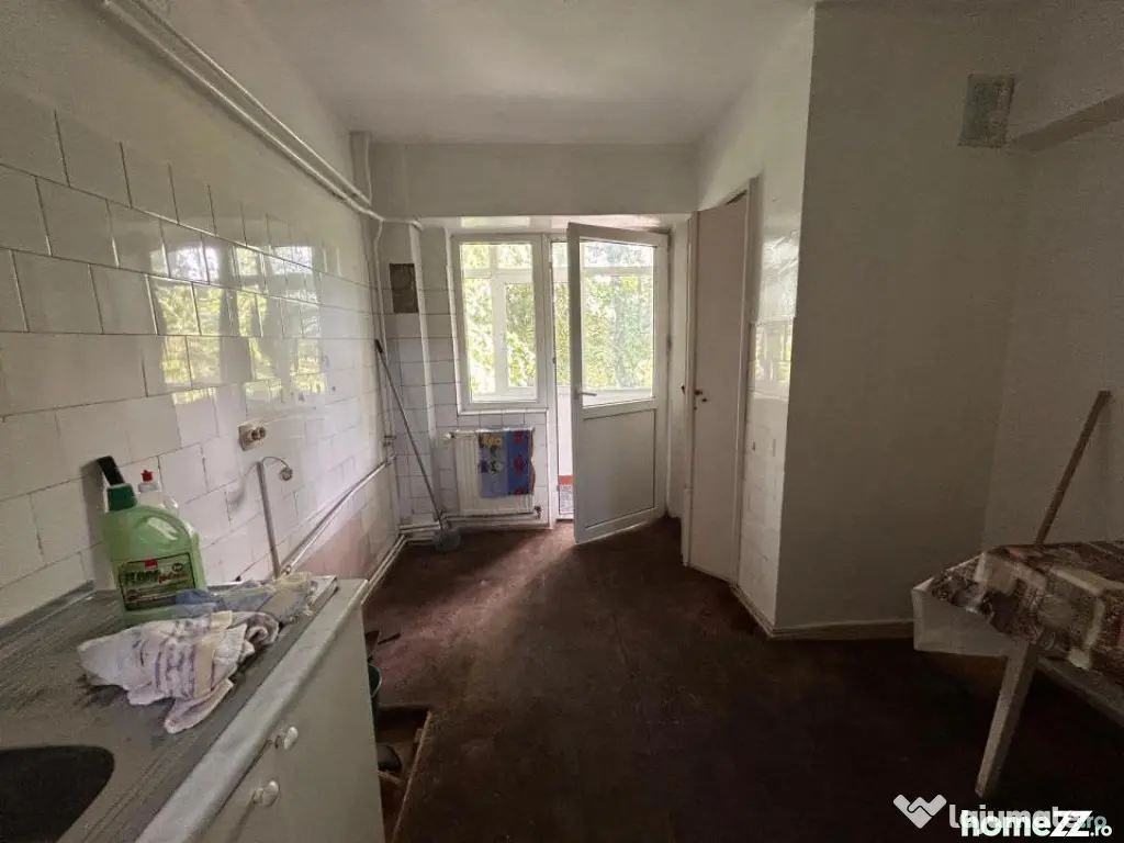 Etaj 1 - Apartament 3 camere Garii, suprafata 70mp.
