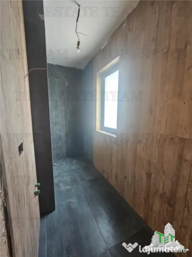 Vila 5 camere cu garaj in Prelungirea Ghencea-Bragadiru