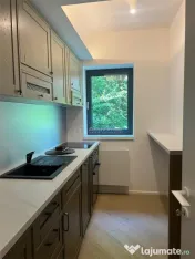 2 Camere, Lux, Cortina Academy, 3 min Metrou Academia Milita 