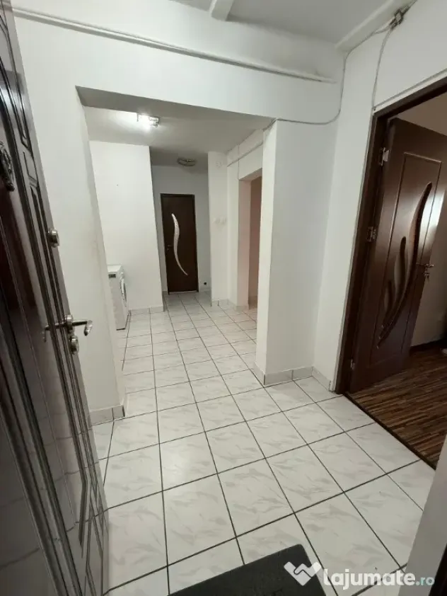 Închiriere ap 2 camere, decomandat | Vedere Bld. București Ploiesti