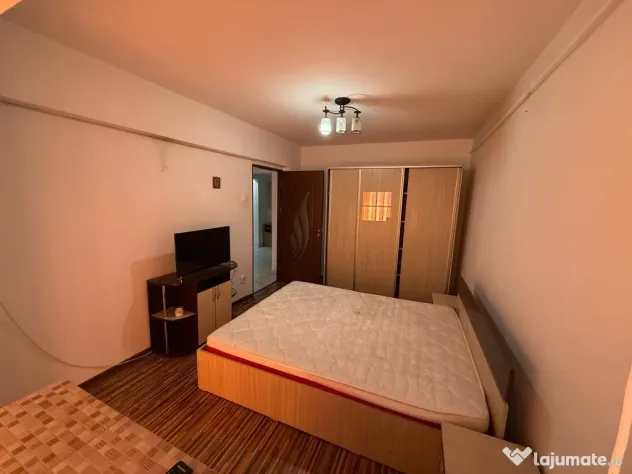 Închiriere ap 2 camere, decomandat | Vedere Bld. București Ploiesti