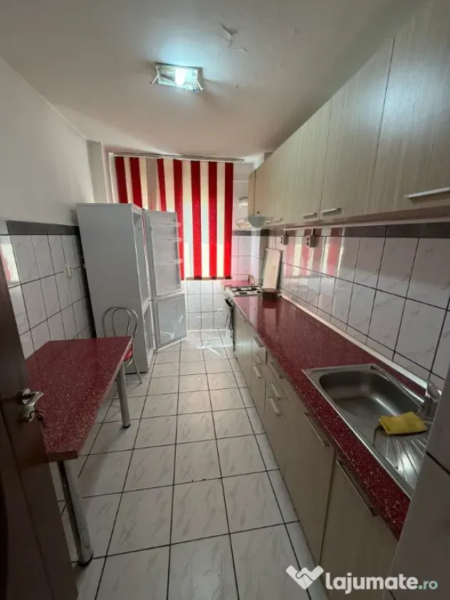 Închiriere ap 2 camere, decomandat | Vedere Bld. București Ploiesti