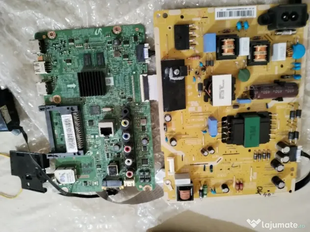 Dezmembrez samsung ue40j5200