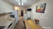 Apartament 3 camere, decomandat, balcon, parcare, zona Calva 