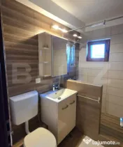 Apartament 3 camere, decomandat, balcon, parcare, zona Calva 