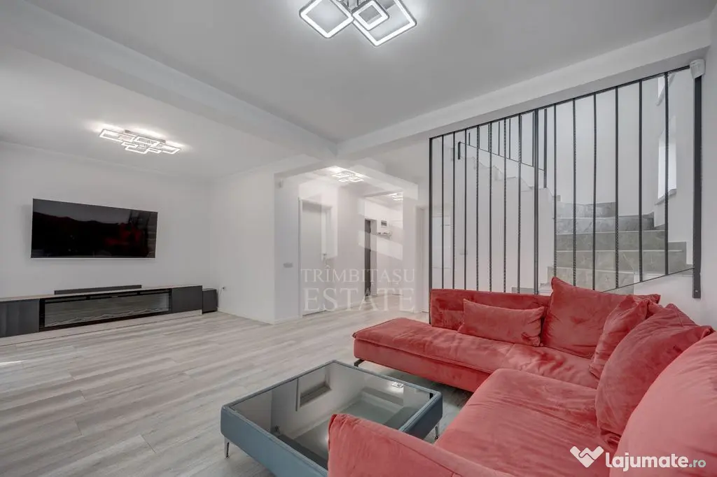 CASA SMART+PISCINA+GARAJ+Zona BARBEQUE! str. Fortului Dom...