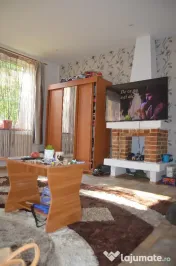 Azuga-Apartament cu trei camere in vila 
