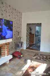 Azuga-Apartament cu trei camere in vila 