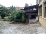 Casa de vanzare, 10 camere, 611 mp + teren de 440 mp - Orade