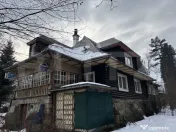 Vilă renovabilă sau demolabilă în Vatra Dornei 