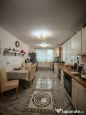 Casa 4 camere, 255 mp, Campia Turzii 