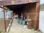 Vand casa in Oradea, intr-o zona linistita, aproape de centr 