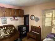 Vand casa in Oradea, intr-o zona linistita, aproape de centr 