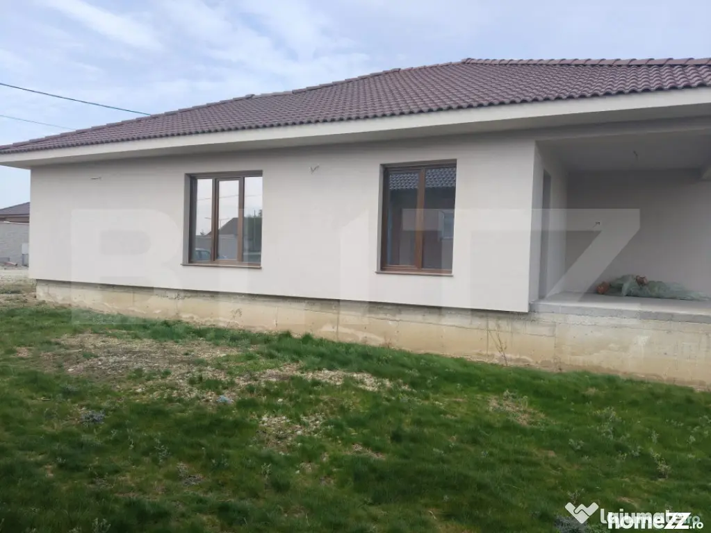 De vanzare casa Santandrei pe un singur nivel intr-o zona li