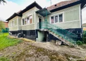 Casa cu 2 camere, 141 mp, 690 mp teren, Petrestii de Mijloc 