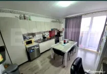 Apartament cu 3 camere, parcare, gradina, zona Porii