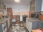 Casa de vanzare, 100 mp + teren de 630 mp, potential excelen 