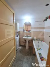 Casa de vanzare, 100 mp + teren de 630 mp, potential excelen 