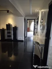 Apartament 4 camere, 135 mp, 2 bai, terasa, parcare, Complex 