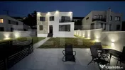 Casa individuala cu 4 camere, 500 mp de teren, garaj de 60 m 