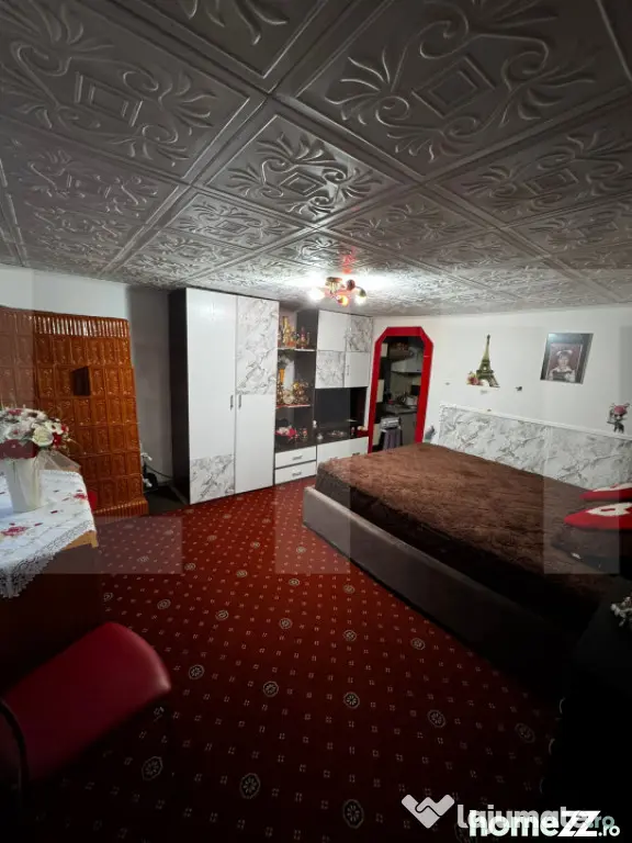 Două Case pe Același Teren în Cucorăni – Proprietate U