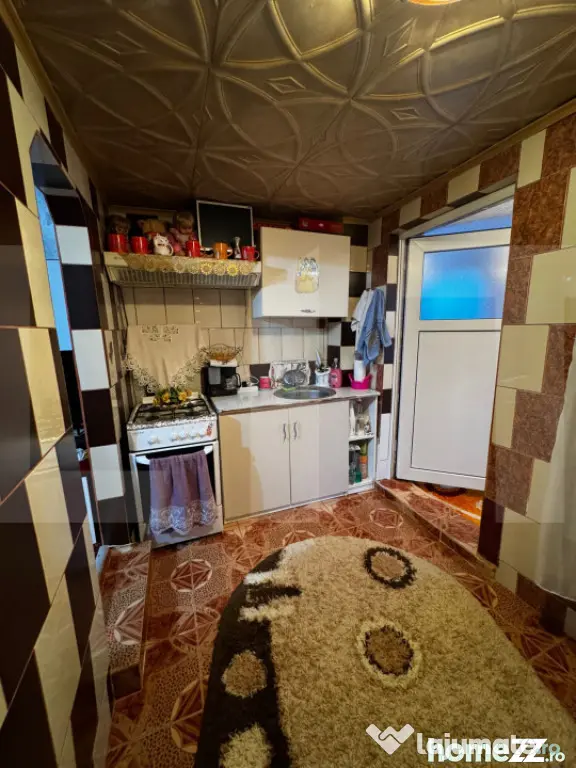 Două Case pe Același Teren în Cucorăni – Proprietate U