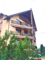 Pensiune 13 camere,750 mp, 2000 mp de teren, lac, Varatec 