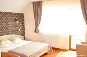 Pensiune 13 camere,750 mp, 2000 mp de teren, lac, Varatec 