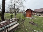 Casă cu 3 camere în suprafață de 80 mp și un teren de 2 