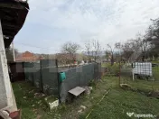 Casă cu 3 camere în suprafață de 80 mp și un teren de 2 