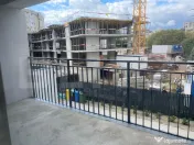 Apartament semifinisat, 3 camere, 2 băi, terasă și parcar 