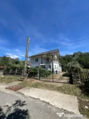 ???? Casă spațioasă 250 mp + teren generos 1650 mp în zo 
